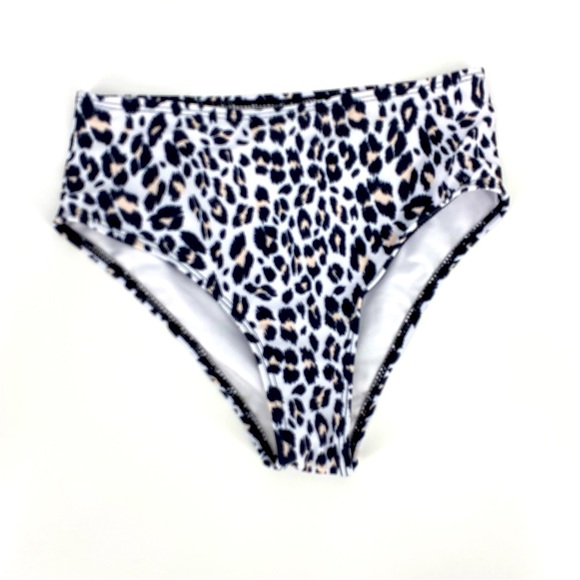 NWOT Beachsissi Animal Print Bikini Bottoms White, Black & Pink Size S - Picture 1 of 4